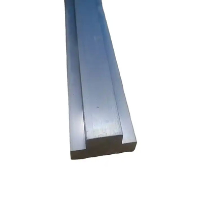 6061 Aluminium Extrusion Profiles Strong Hardness Solid For Equipment Accessories