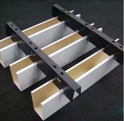 Indoor Aluminum Suspended Ceiling Fashion Aluminium Wood Grain Ceiling
